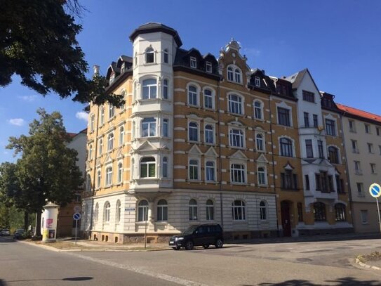 Herrlicher Blick aus dem Dachgeschoss! Beethovenstraße 18 - Repräsentatives Stadthaus in Altenburg DG - 2 Zimmer, frisc…