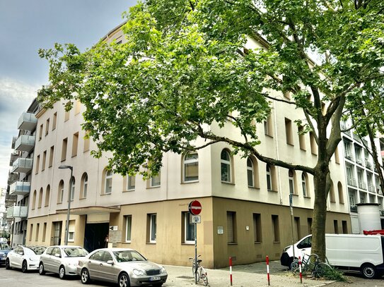 zentrale, ruhige, möblierte 1-Zimmer-Wohnung mit EBK in Ma-Oststadt