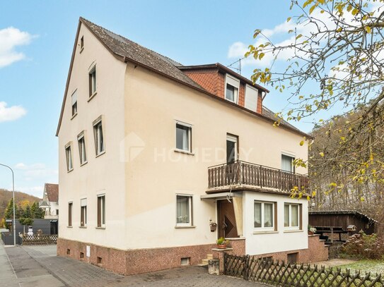 Einfamilienhaus in ruhiger Waldrandlage mit großem Grundstück