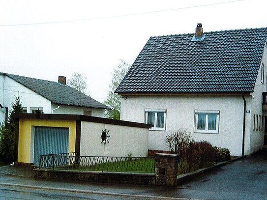 HAUS MIT MIETER