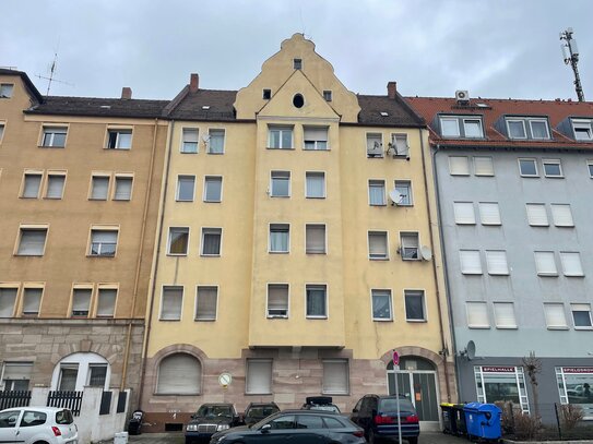 Charmante 3-Zimmer-Altbauwohnung mit Balkon in zentraler Lage von Nürnberg