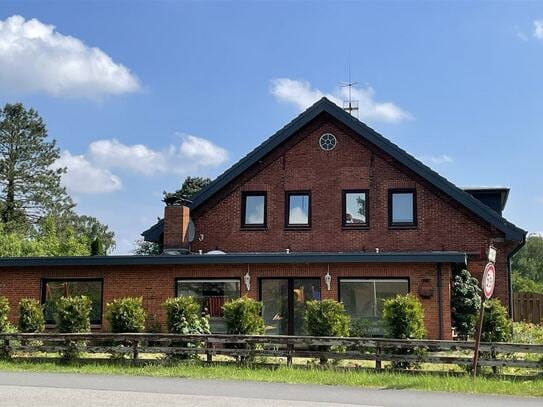 PROVISIONSFREI! Gepflegtes Mehrfamilienhaus mit Garten in Loxstedt!