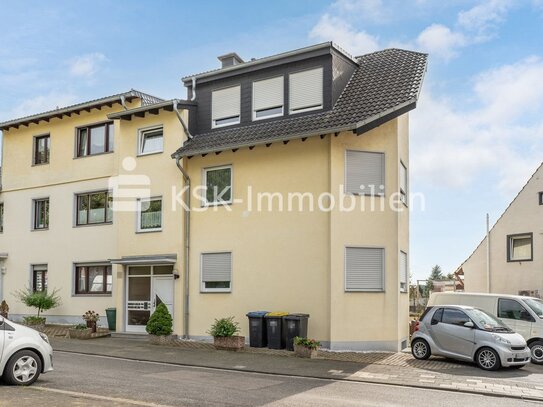 Vermietete Dachgeschosswohnung mit Balkon in zentraler Lage von Bergheim Kenten!