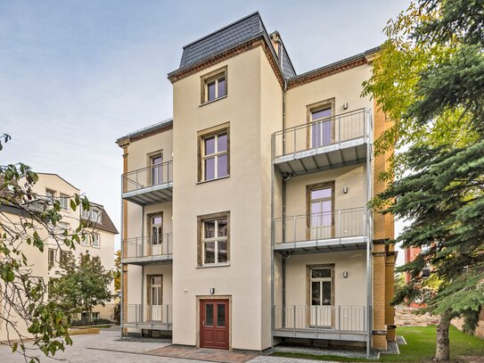 Charmante Altbauwohnung mit Balkon - modern und stilvoll!