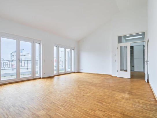 Lichtdurchflutetes Penthouse im Herzen von Berlin Mitte