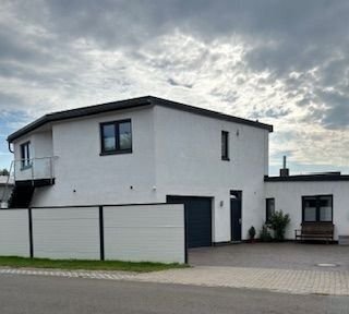 Repräsentatives 1 Einfamilienhaus mit Einliegerwohnung (Baujahr 2014 )