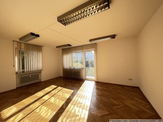 Lichtdurchflutete und modernisierte 5 Zimmer Büroeinheit in Kaiserslautern (Lämmchesberg)