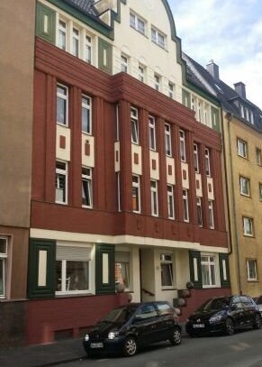 Exklusive Erdgeschosswohnung in historischem Ludwigs-Design - EG 2,5 Zimmer Wohnung mit Balkon!