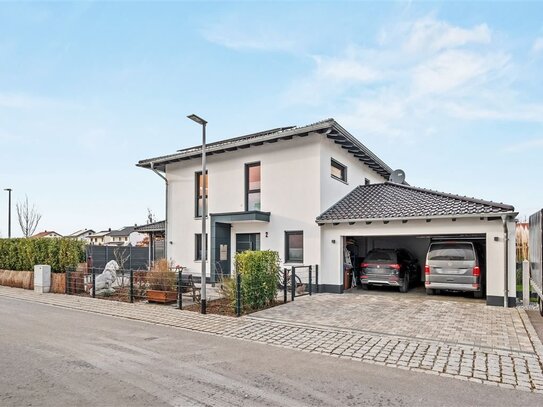 Neuwertiges Einfamilienhaus mit Top-Energieeffizienz in bester Wohnlage von Plattling!