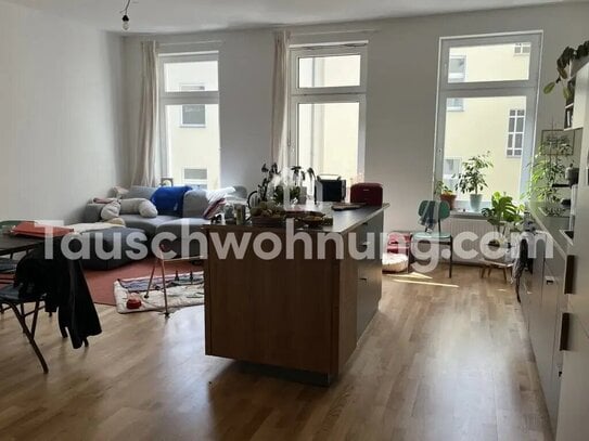 [TAUSCHWOHNUNG] Helle Wohnung mit großem Balkon in Kreuzberg