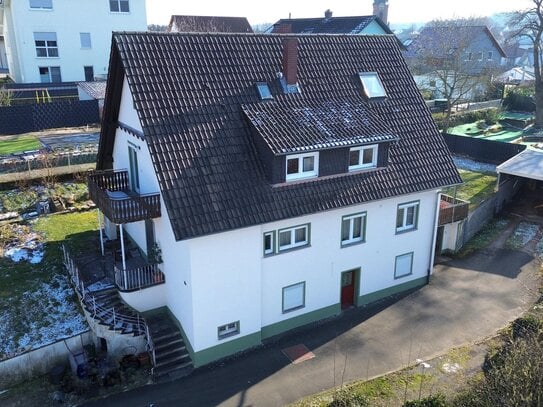 KL-Siegelbach - Modernisiertes Zweifamilienhaus mit großem Grundstück und Garage