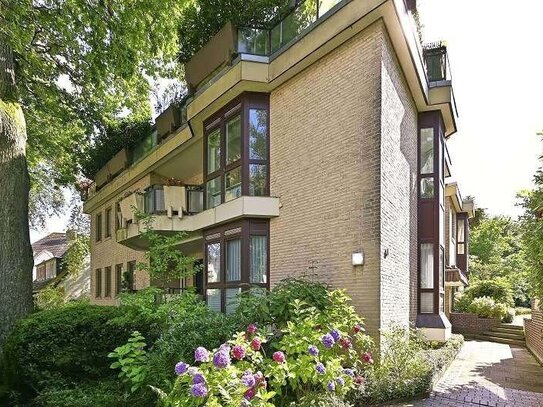 Großzügig Wohnen mit Süd/West-Balkon und Lift im Herzen von Blankenese