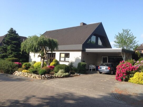 Sehr schönes Einfamilienhaus mit Carport vor den Toren Oldenburgs