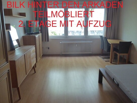 BILK HINTER DEN ARKADEN TEILMÖBLIERT RENOVIERT 2. ETAGE/AUFZUG DUSCHBAD KOCHNISCHE/PANTRYKÜCHE