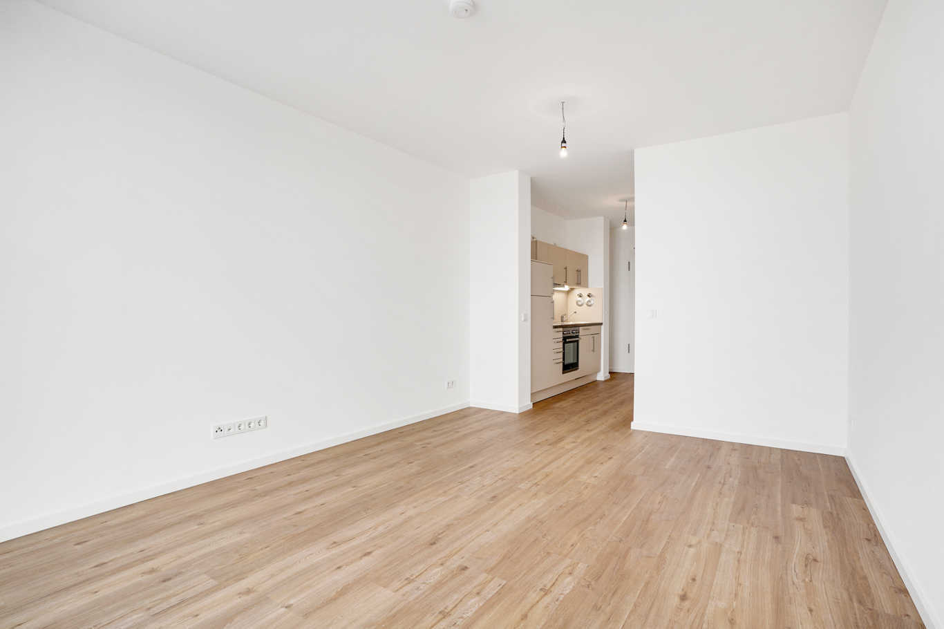 1 Zimmer Studio mit EBK & Balkon, 25 Min von Alexanderplatz - Photo 1