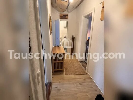 [TAUSCHWOHNUNG] günstige, sanierte 2-Zimmer-Altbauwohnung mit Balkon