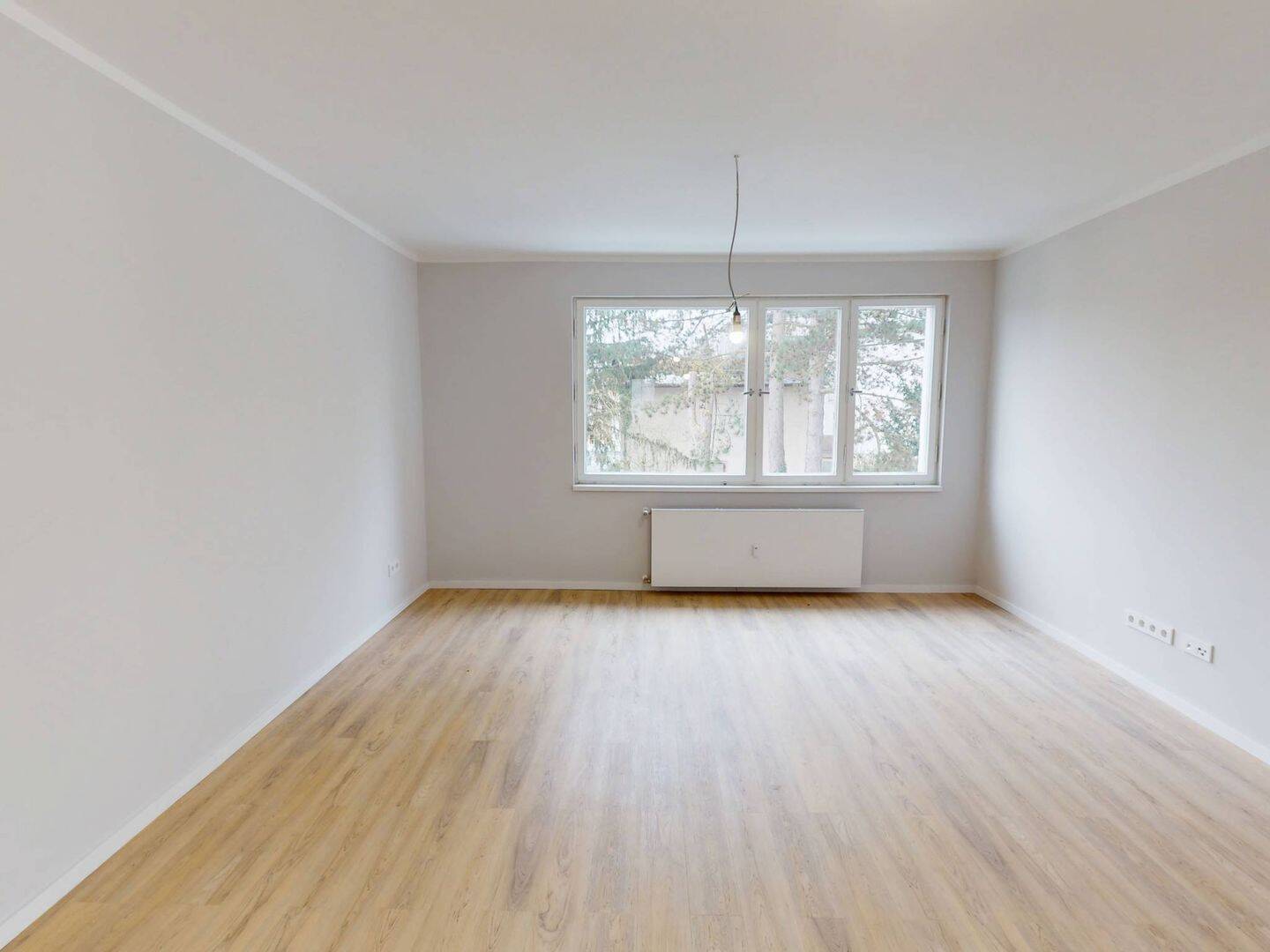 Frisch renovierte 4-Zimmer-Wohnung mit BALKON, moderner EBK und Tageslichtbad - Foto 1