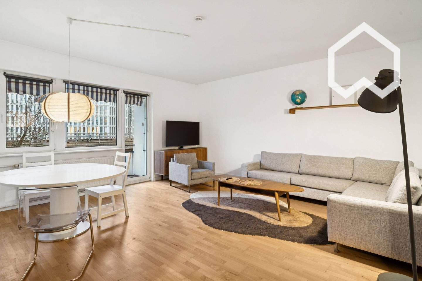 Helle & großzügige 2-Zimmer-Suite (70 m²) nahe Berliner Hauptbahnhof & Tiergarten - modern, ruhig & vollständig möbliert - Photo 1