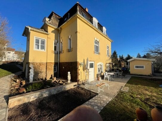 Frisch sanierte, charmante Jugendstil Villa