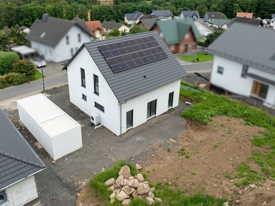 Traumhaftes, freistehendes Einfamilienhaus in idyllischer Wohnlage von Liebenscheid! Neubau!