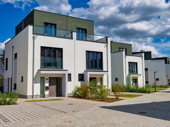 Doppelhaushälfte mit modernem Ambiente und großer Dachterrasse