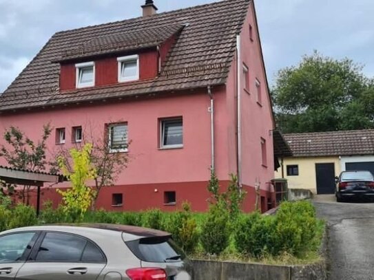 Freibad vor der Türe! Einfamilienhaus in Spitzenlage mit großem Grundstück in Calw-Stammheim!