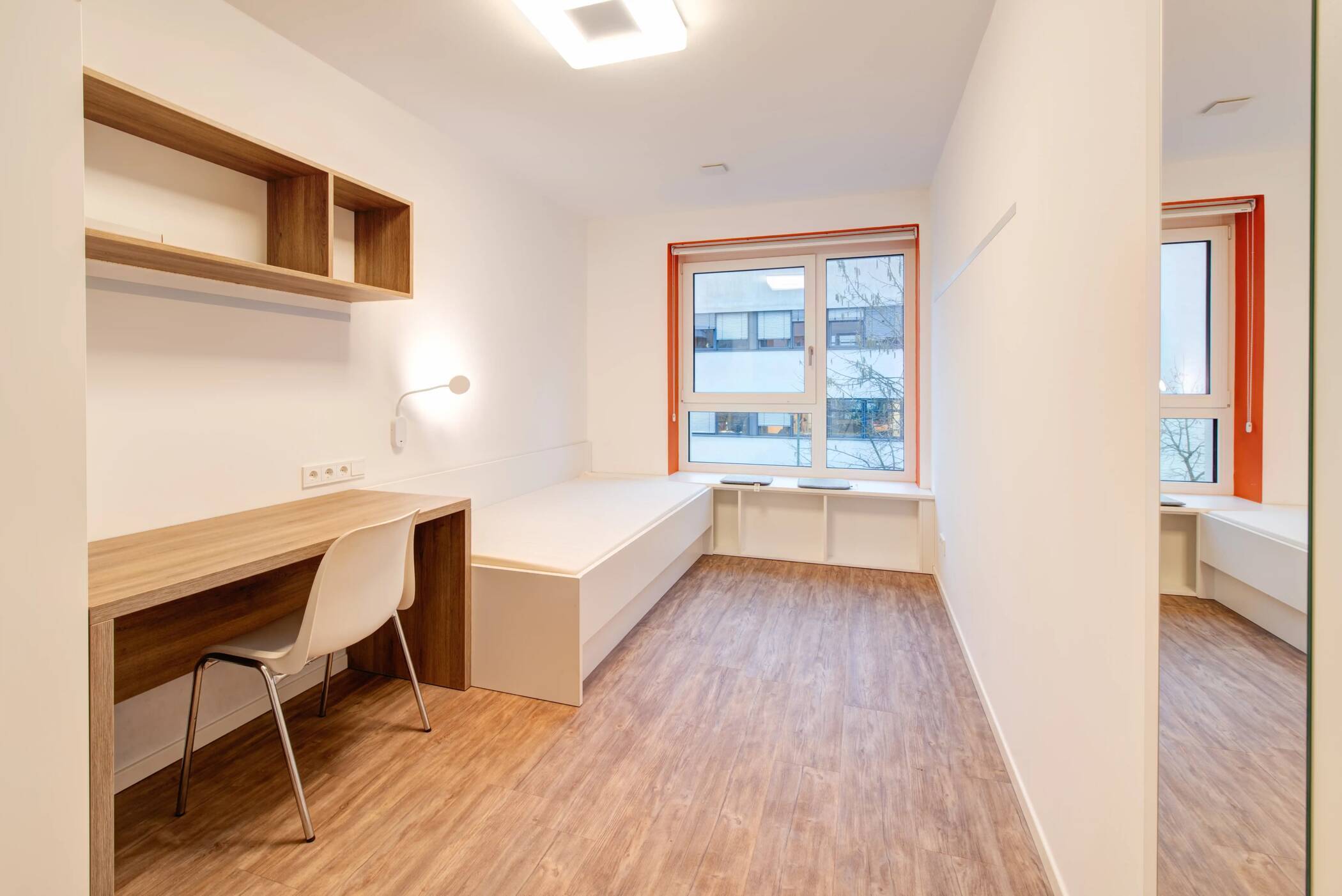 "Mietrabatt" - NUR FÜR STUDENTEN - Vollständig möbliertes Privatzimmer in einer 2-er WG - Foto 1