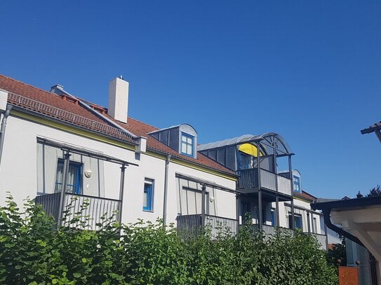 Provisionsfrei -Schöne und modernisierte 3-Zimmer-Dachgeschosswohnung mit Balkon in Mühldorf am Inn