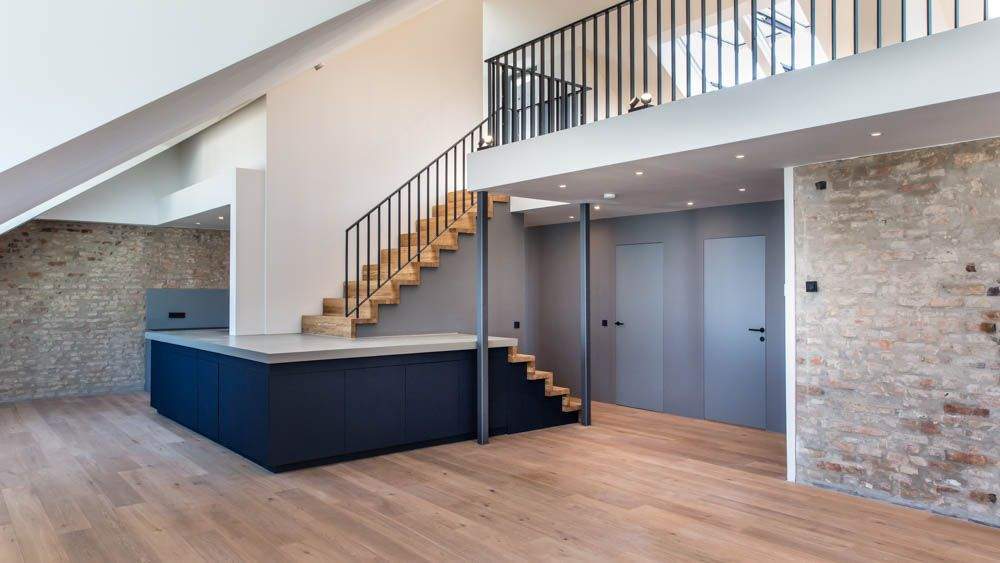 HOMESK - Exklusive Penthouse-Wohnung im DG inkl. Stellplatz in Schöneberg - Photo 1