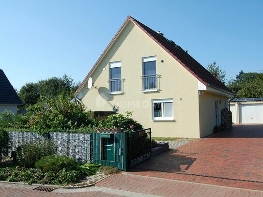 Modernes Einfamilienhaus mit Gartenparadies und Doppelgarage südlich von Bremen