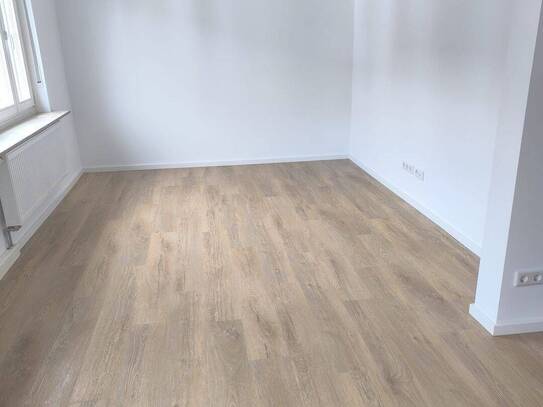 Helle, geräumige 2-Zimmerwohnung, innenstadtnah