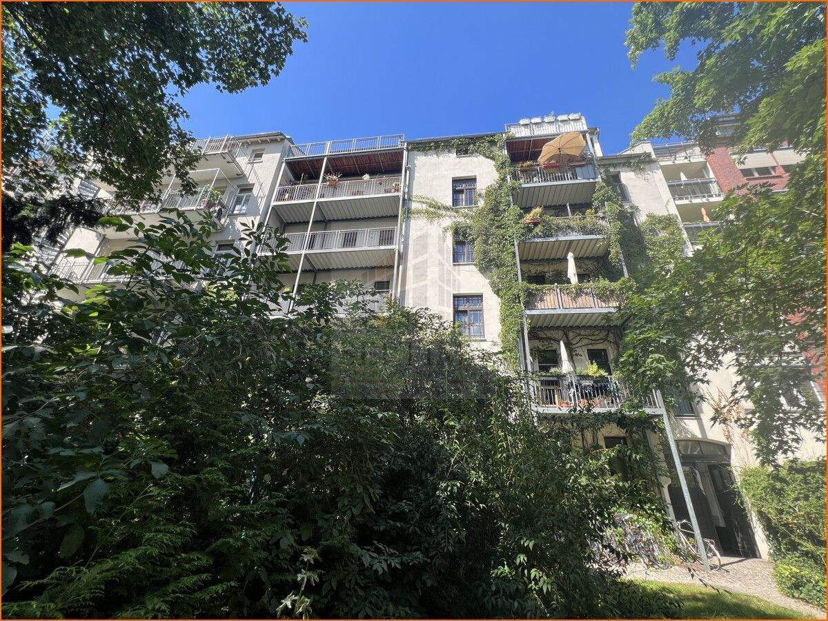 Wunderbare 3 Raumwohnung mit Terrasse und großem eigenem Garten zu verkaufen