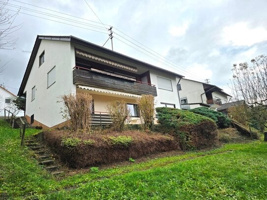 Einfamilienhaus in Aussichtslage, ELW und Ausbaureserve im DG, sofort frei, in Möss.-Talheim