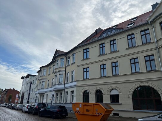 1 Monat Kaltmietfrei! große 3-Zimmer Wohnung im Dachgeschoss