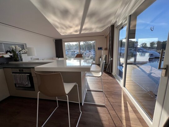 LUXUS Hausboot - 3 Etagen - 100m² Wohnen + 120 m² SONNENTERRASSE - Kamin, Kino, komplett individuell