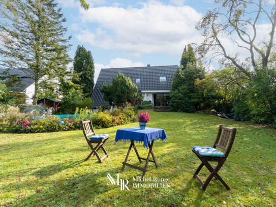 Traumhaus am Wald: Viel Platz, Sauna, Pool, Doppelgarage!