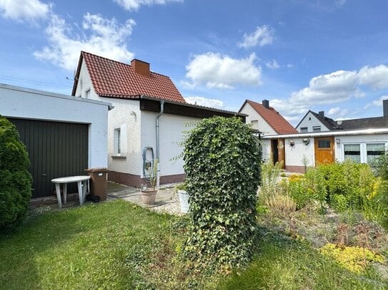 Das perfekte Zuhause für kreative Köpfe: Einfamilienhaus mit Geschäftsmöglichkeiten in Raguhn!