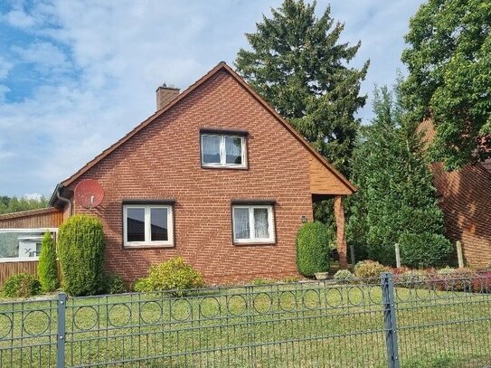 Einfamilienhaus mit zusätzlichem Baugrundstück