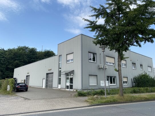 **Reserviert** 80 m² Büro + 150 m² Lagerhalle