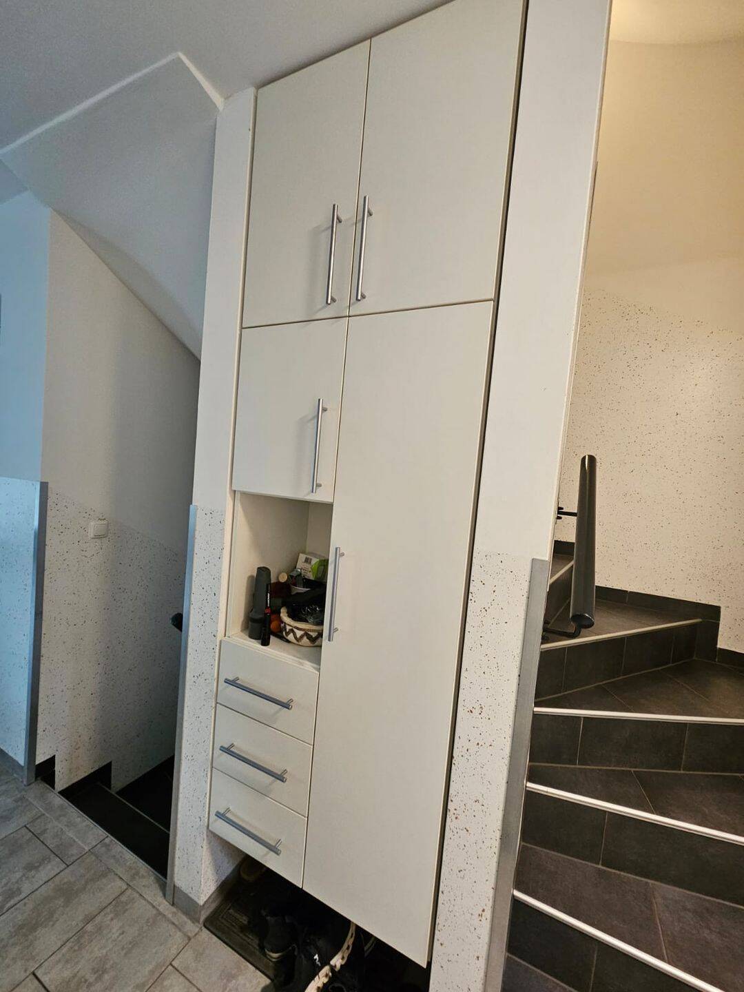 Top ausgestattete Doppelhaushälfte für alle Generationen - mit Lift