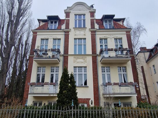 Charmante Maisonette-Wohnung mit Altbaucharme und großzügigem Raumangebot