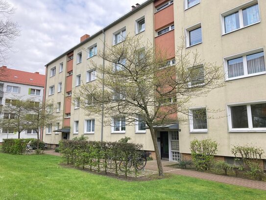 Teilmodernisierte 3-Zimmer Wohnung mit Balkon in Garbsen - Havelse