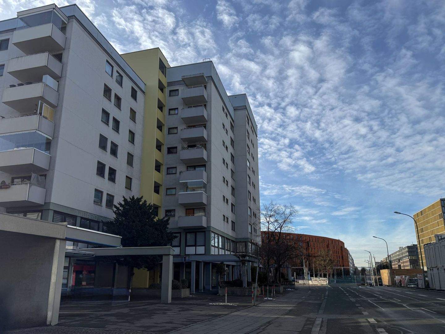 Vermietetes 1-Zimmer-Apartment - sanierungsbedürftig mit Potenzial