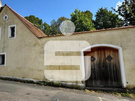 Wohnraum mit historischem Flair für Kreative am Fuß der Altstadt! Reihenmittelhaus in Sulzbach-Ro.