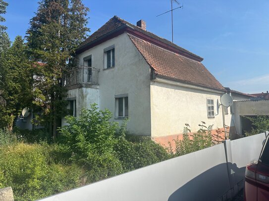 Haus In Teublitz zum Sanieren oder Abreissen?