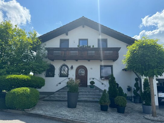 Freistehendes Einfamilienhaus mit Garage und traumhaften Garten mit Seeblick...