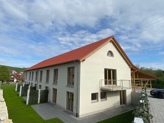 Jetzt bezugsfertig: Tolle 2,5-Zimmer Erdgeschoss-Wohnung mit schönem Garten im "Welmlinger Hof"