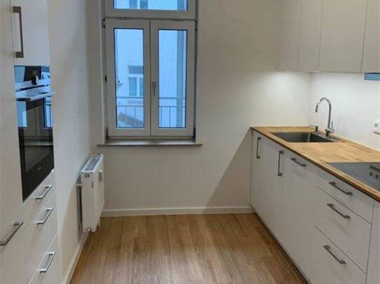 modern ausgestattete 3 Zimmerwohnung mit Einbauküche und Balkon