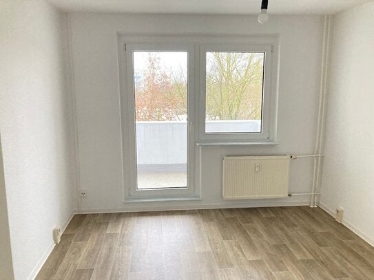 Große 2-RW mit Balkon...