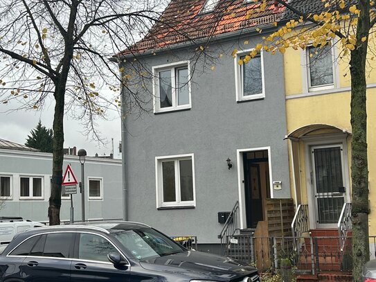 Exklusives Reihenendhaus für Großfamilien mit 2 Wohnungen - 7 Zimmer